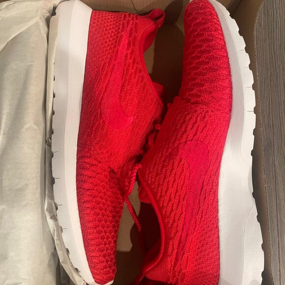 Nike Roshe NM Flyknit Red Men's Size 8/Women's Size 9.5 Brand New in Box - Picture 3 of 4